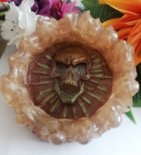 Load image into Gallery viewer, Skull decorative dish
